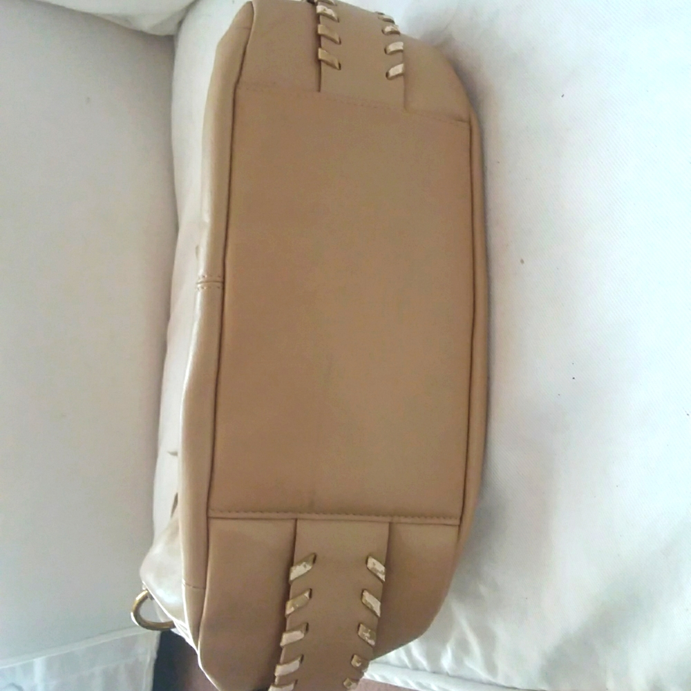 FOSSIL handbag like new. - Picture 5 of 7
